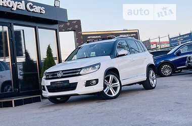 Позашляховик / Кросовер Volkswagen Tiguan 2013 в Харкові