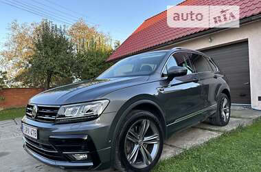 Позашляховик / Кросовер Volkswagen Tiguan 2018 в Івано-Франківську