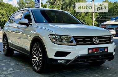 Позашляховик / Кросовер Volkswagen Tiguan 2017 в Дніпрі