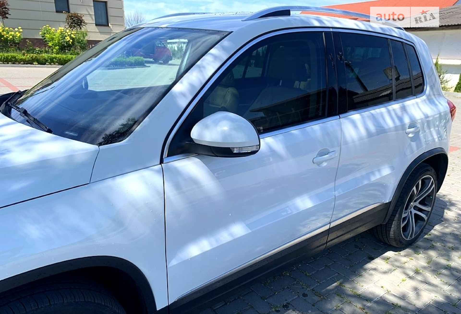 2016 Volkswagen Tiguan - мініатюра 2