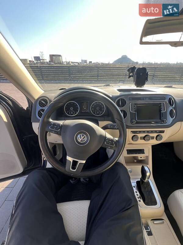 Внедорожник / Кроссовер Volkswagen Tiguan 2015 в Мукачево