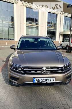 Позашляховик / Кросовер Volkswagen Tiguan 2018 в Дніпрі