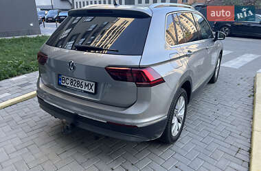 Внедорожник / Кроссовер Volkswagen Tiguan 2017 в 