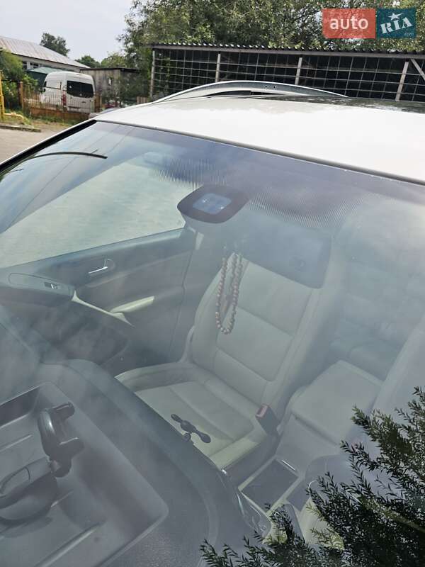 Внедорожник / Кроссовер Volkswagen Tiguan 2011 в Львове