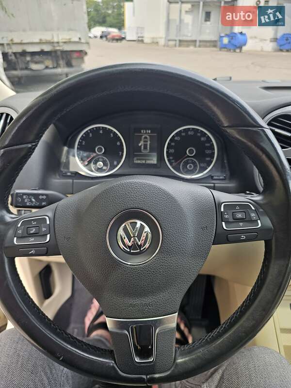 Внедорожник / Кроссовер Volkswagen Tiguan 2011 в Львове