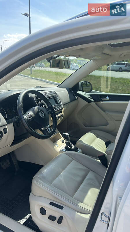 Внедорожник / Кроссовер Volkswagen Tiguan 2012 в Луцке