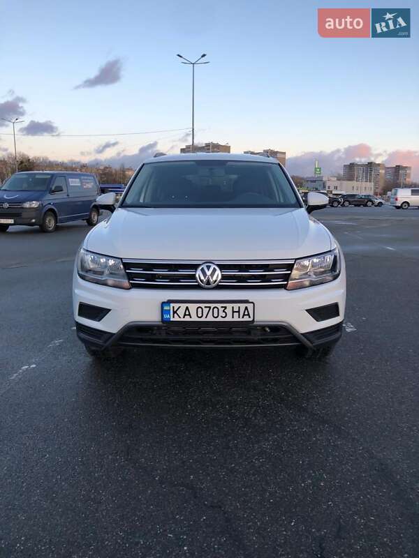 Внедорожник / Кроссовер Volkswagen Tiguan 2020 в Киеве
