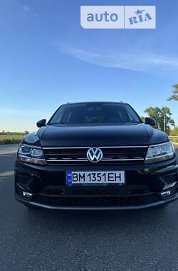 Позашляховик / Кросовер Volkswagen Tiguan 2017 в Ромнах