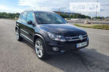 Внедорожник / Кроссовер Volkswagen Tiguan 2016 в Львове