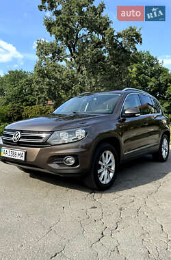 Внедорожник / Кроссовер Volkswagen Tiguan 2011 в Киеве