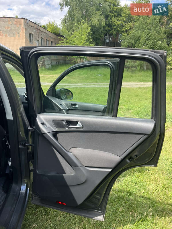 Внедорожник / Кроссовер Volkswagen Tiguan 2014 в Полтаве