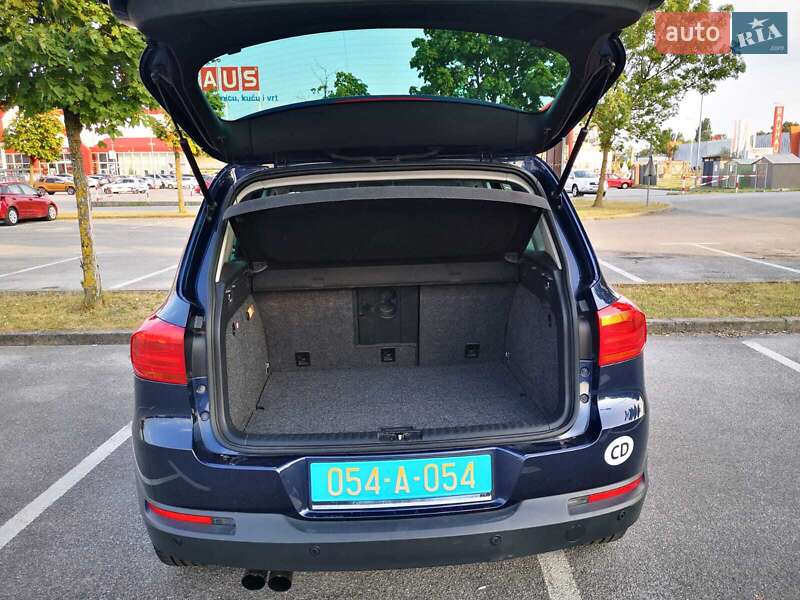 Внедорожник / Кроссовер Volkswagen Tiguan 2012 в Киеве