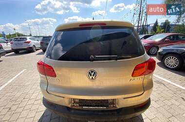 Внедорожник / Кроссовер Volkswagen Tiguan 2013 в 