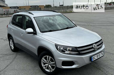 Внедорожник / Кроссовер Volkswagen Tiguan 2015 в Львове