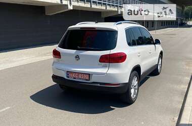 Позашляховик / Кросовер Volkswagen Tiguan 2013 в 