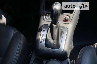 Позашляховик / Кросовер Volkswagen Tiguan 2013 в 