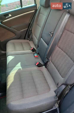 Внедорожник / Кроссовер Volkswagen Tiguan 2011 в 