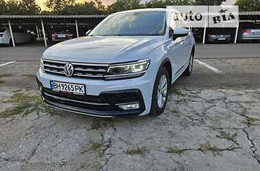 Позашляховик / Кросовер Volkswagen Tiguan 2017 в Одесі