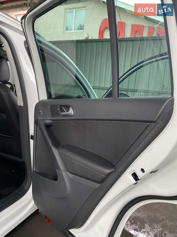 Внедорожник / Кроссовер Volkswagen Tiguan 2017 в Киеве фото 34 Внедорожник / Кроссовер Volkswagen Tiguan 2017 в Киеве