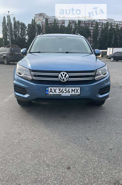 Внедорожник / Кроссовер Volkswagen Tiguan 2017 в Харькове