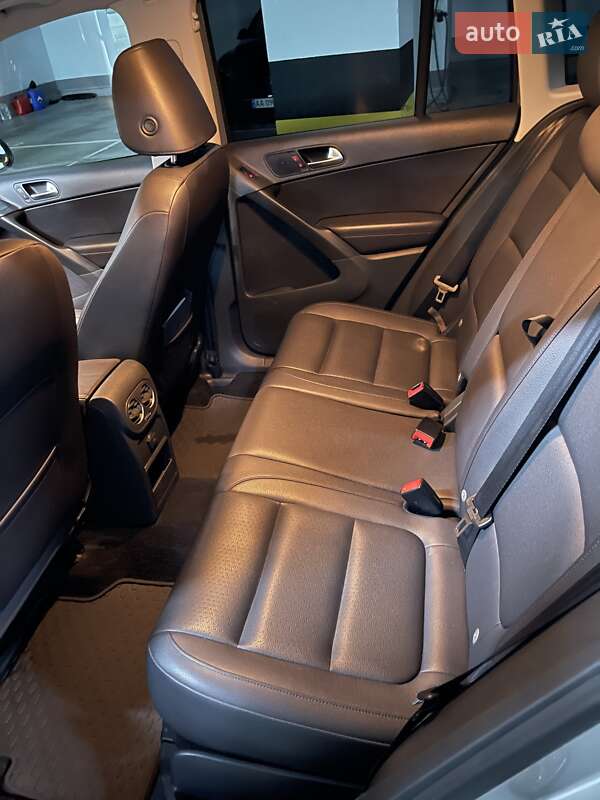 Внедорожник / Кроссовер Volkswagen Tiguan 2015 в Киеве