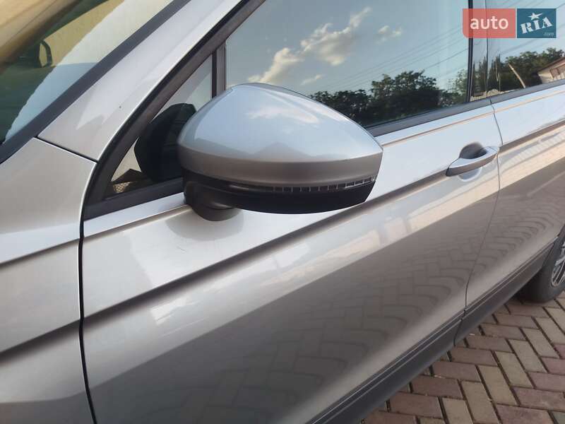 Внедорожник / Кроссовер Volkswagen Tiguan 2021 в Шполе