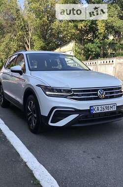 Позашляховик / Кросовер Volkswagen Tiguan 2023 в Києві