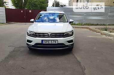 Внедорожник / Кроссовер Volkswagen Tiguan 2019 в Харькове