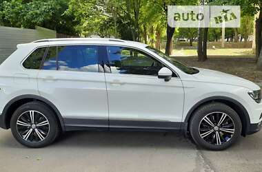 Внедорожник / Кроссовер Volkswagen Tiguan 2019 в Харькове