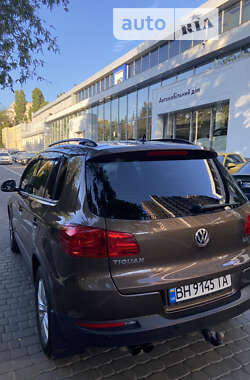 Внедорожник / Кроссовер Volkswagen Tiguan 2013 в Одессе