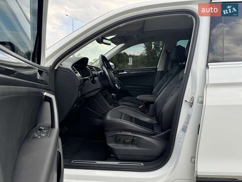 Внедорожник / Кроссовер Volkswagen Tiguan 2019 в Хмельницком