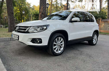 Внедорожник / Кроссовер Volkswagen Tiguan 2012 в Чернигове