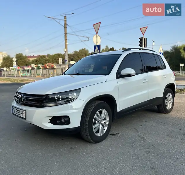 Внедорожник / Кроссовер Volkswagen Tiguan 2016 в 