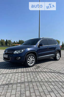 Внедорожник / Кроссовер Volkswagen Tiguan 2012 в Львове