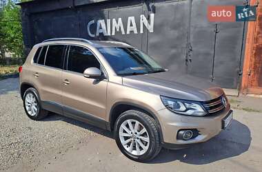 Внедорожник / Кроссовер Volkswagen Tiguan 2015 в Днепре