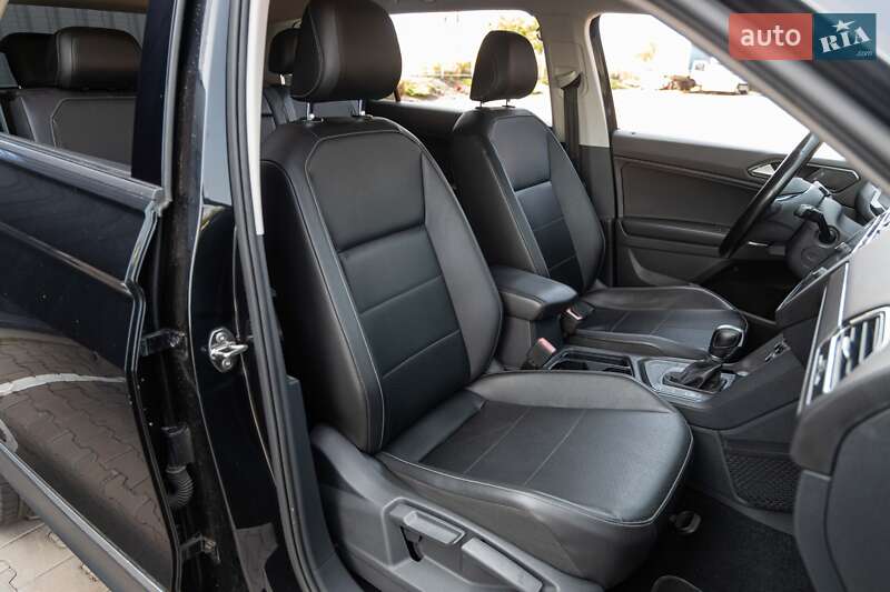 Внедорожник / Кроссовер Volkswagen Tiguan 2017 в Луцке