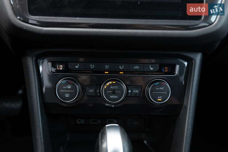 Внедорожник / Кроссовер Volkswagen Tiguan 2017 в Луцке