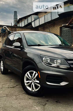 Внедорожник / Кроссовер Volkswagen Tiguan 2013 в Киеве