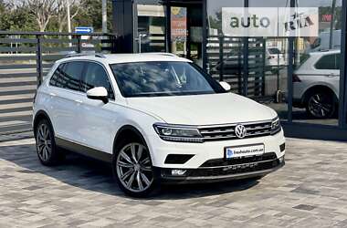 Позашляховик / Кросовер Volkswagen Tiguan 2017 в Рівному