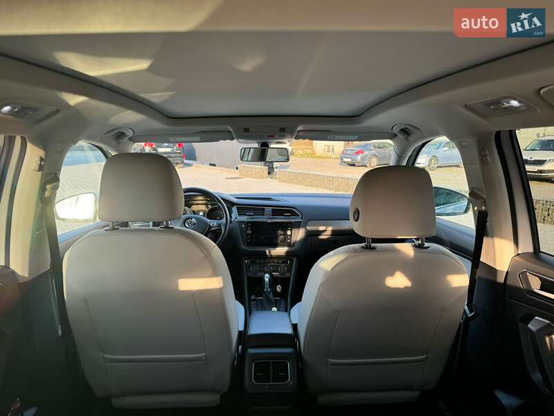 Позашляховик / Кросовер Volkswagen Tiguan 2017 в Львові