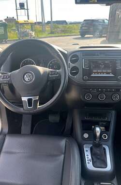 Позашляховик / Кросовер Volkswagen Tiguan 2016 в Львові