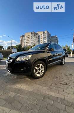 Внедорожник / Кроссовер Volkswagen Tiguan 2009 в Сумах