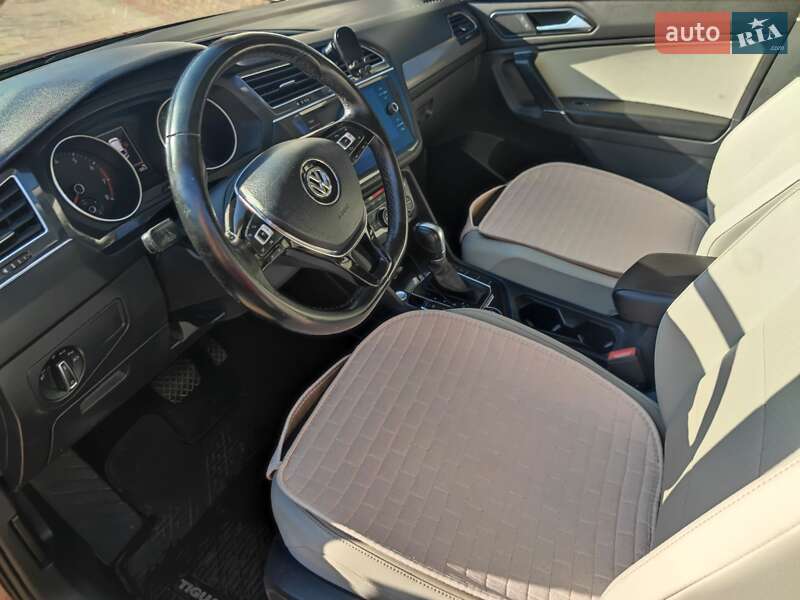 Внедорожник / Кроссовер Volkswagen Tiguan 2017 в Ужгороде фото 20 Внедорожник / Кроссовер Volkswagen Tiguan 2017 в Ужгороде