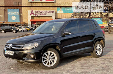 Внедорожник / Кроссовер Volkswagen Tiguan 2014 в Харькове