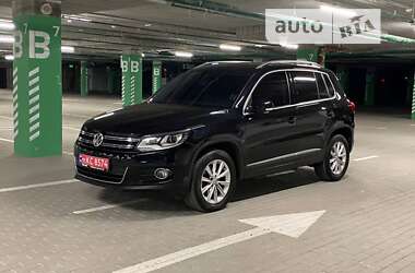 Внедорожник / Кроссовер Volkswagen Tiguan 2016 в Киеве