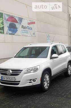 Позашляховик / Кросовер Volkswagen Tiguan 2011 в Хмельницькому