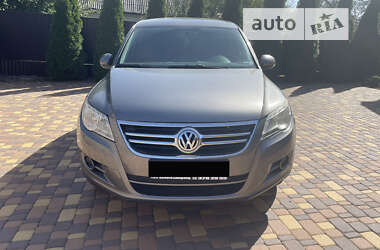 Позашляховик / Кросовер Volkswagen Tiguan 2010 в Броварах