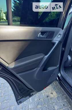 Внедорожник / Кроссовер Volkswagen Tiguan 2013 в 