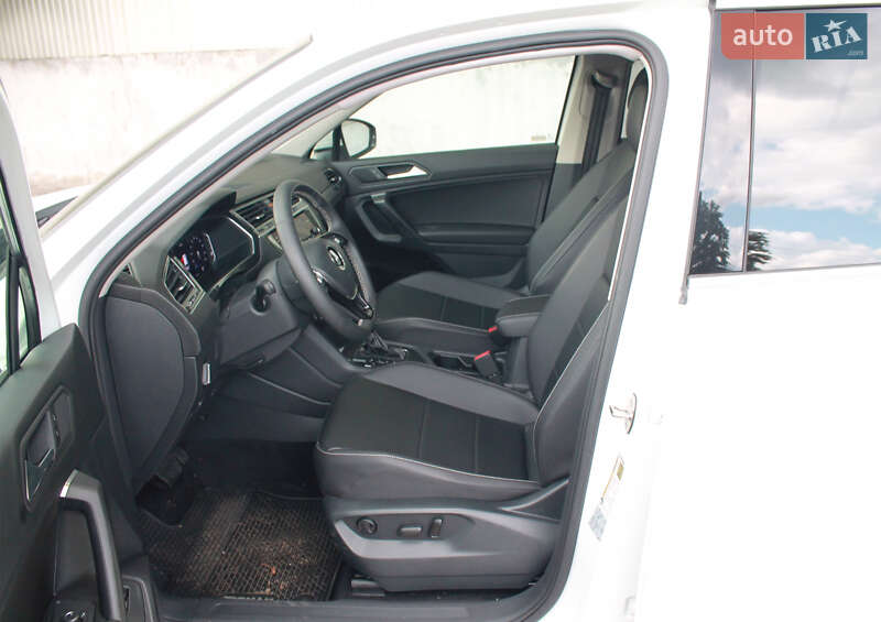 Внедорожник / Кроссовер Volkswagen Tiguan 2021 в Киеве