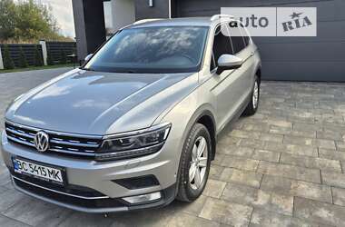 Внедорожник / Кроссовер Volkswagen Tiguan 2017 в Львове